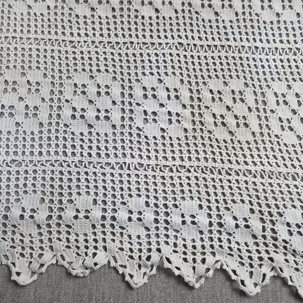 Vintage Handmade Cream Crochet Lace Tablecloth Scalloped Edge Cottagecore Farm
